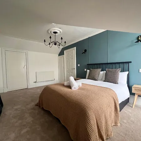 Spacious 3 Bedroom Home In Glasgow - Free Parking Exterior photo