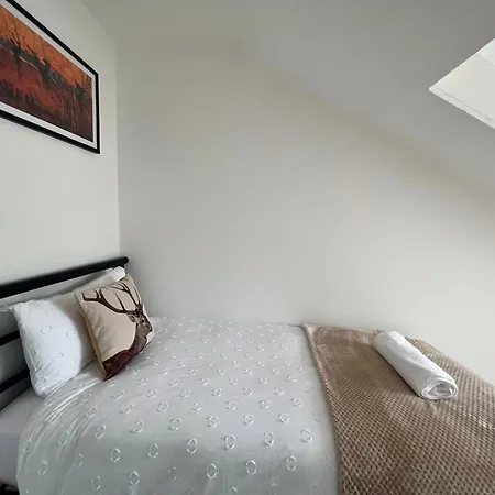 Spacious 3 Bedroom Home In Glasgow - Free Parking Exterior photo