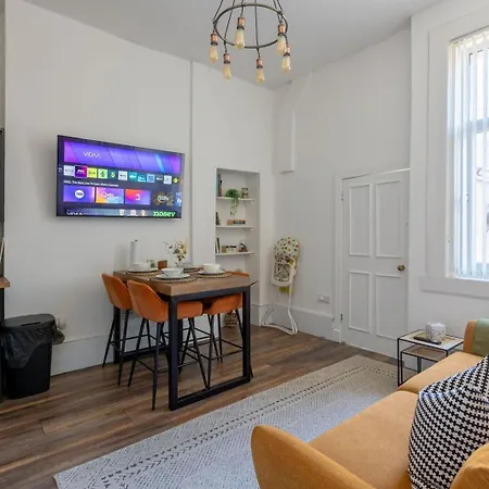Spacious 3 Bedroom Home In Glasgow - Free Parking Exterior photo