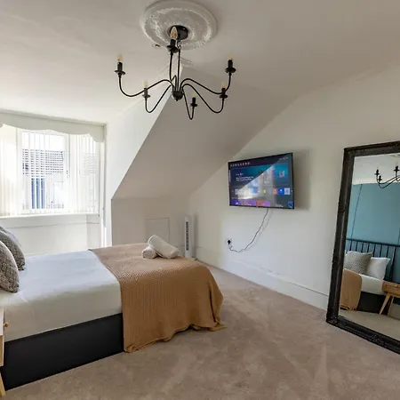 Spacious 3 Bedroom Home In Glasgow - Free Parking Exterior photo
