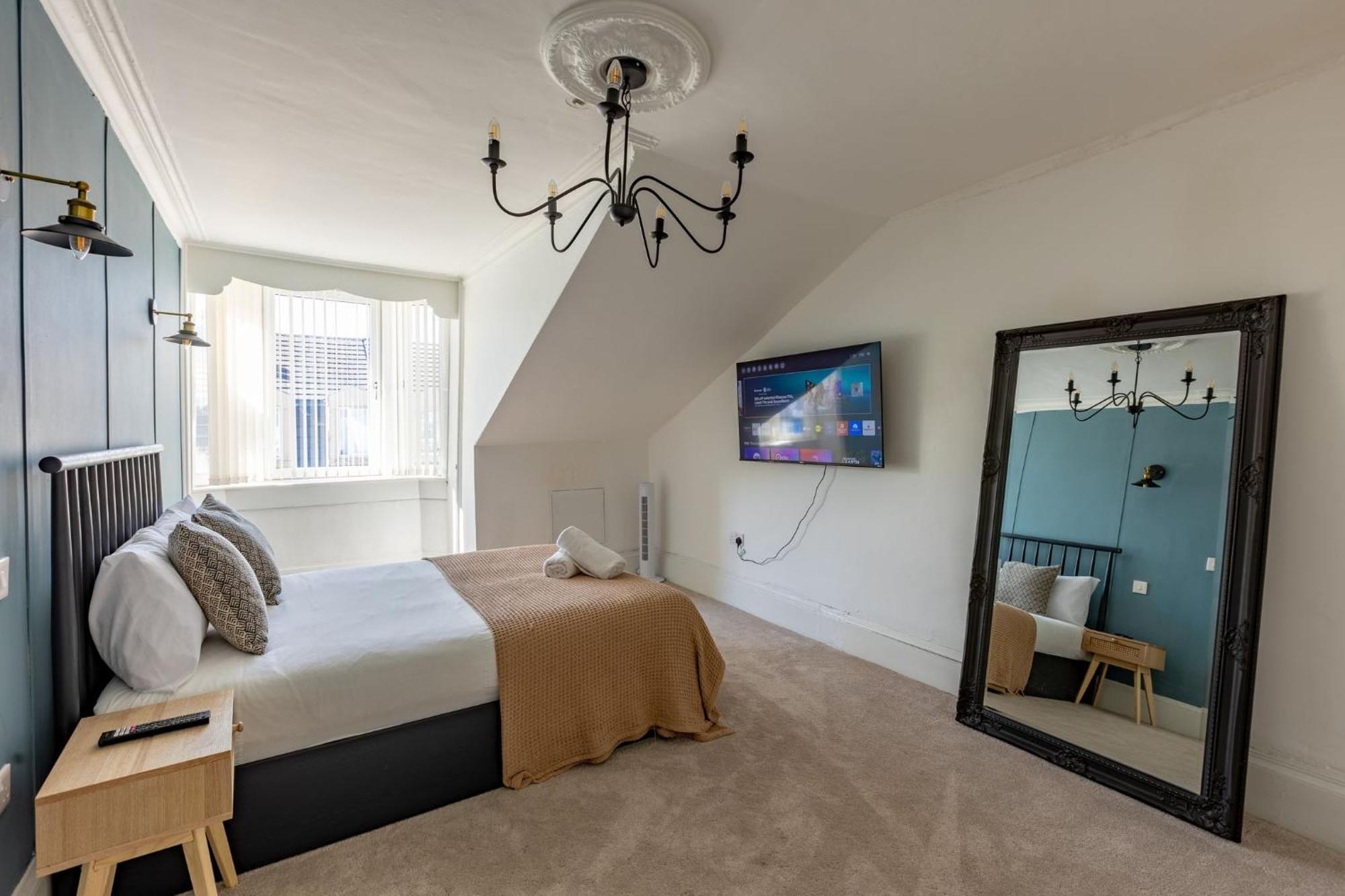 Vakantiehuis Spacious 3 Bedroom In - Free Parking