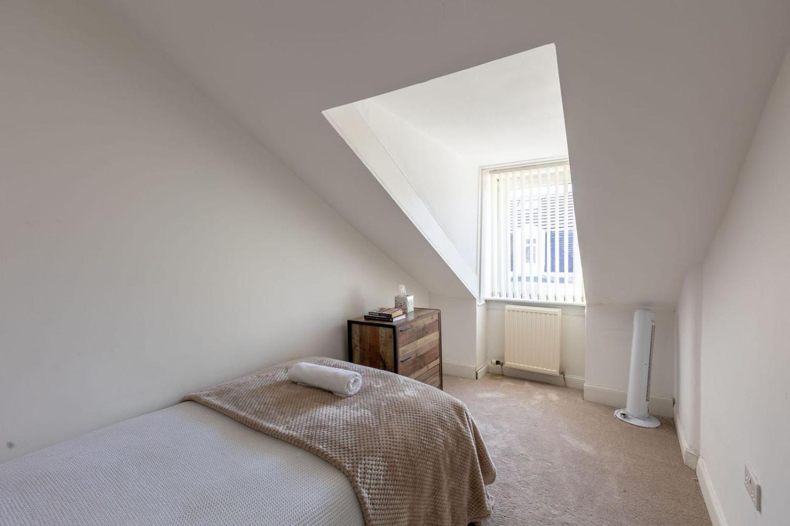 Vakantiehuis Spacious 3 Bedroom In - Free Parking *